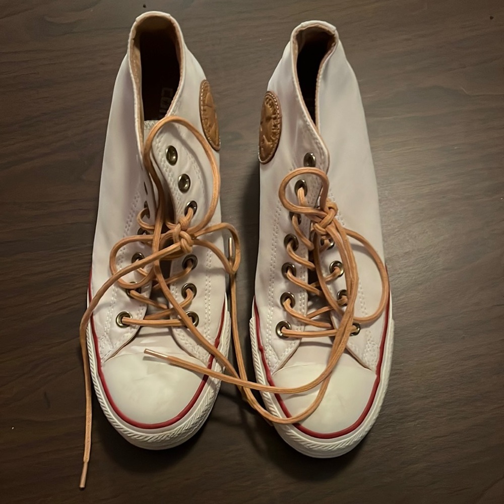 Women’s Converse High Top Tennis Shoes